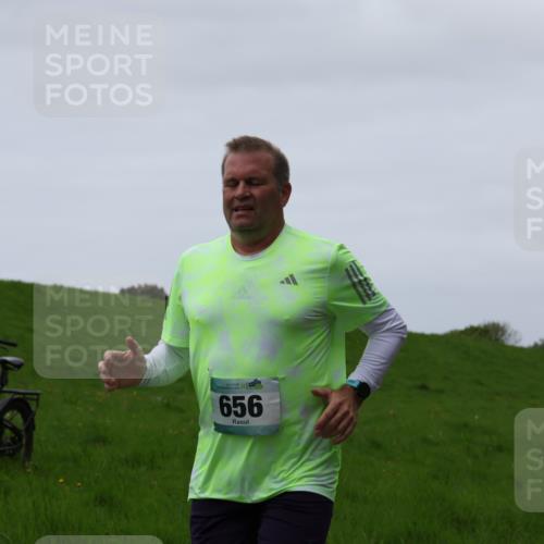 04.05.2025 - 8. Wedeler Halbmarathon Yannick Fuchs http://msf.ph/oto/7830441 04.05.2025 11:19:08 Laufen 656 meine-sportfotos.de