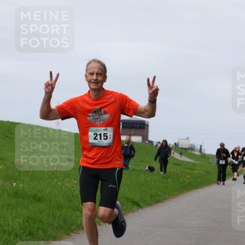 04.05.2025 - 8. Wedeler Halbmarathon Yannick Fuchs http://msf.ph/oto/7830449 04.05.2025 11:38:47 Laufen 215 meine-sportfotos.de