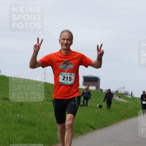 04.05.2025 - 8. Wedeler Halbmarathon Yannick Fuchs http://msf.ph/oto/7830453 04.05.2025 11:38:47 Laufen 215 meine-sportfotos.de