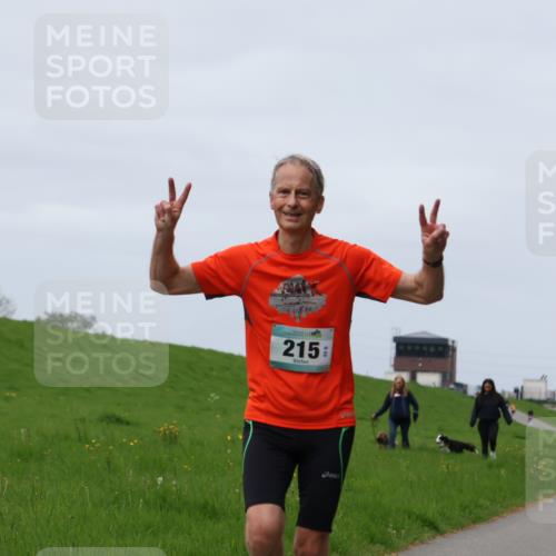 04.05.2025 - 8. Wedeler Halbmarathon Yannick Fuchs http://msf.ph/oto/7830465 04.05.2025 11:38:47 Laufen 215 meine-sportfotos.de