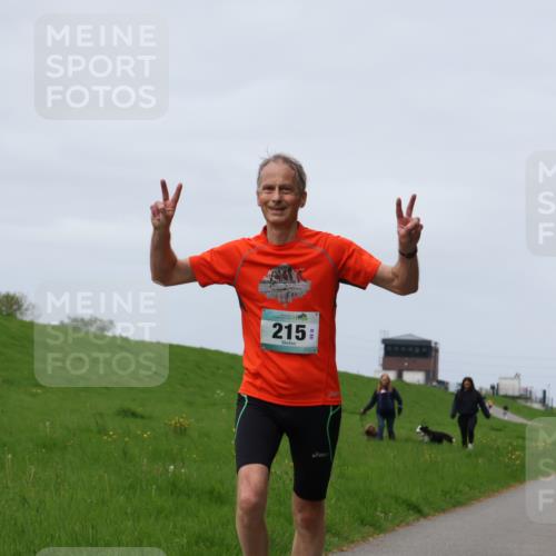 04.05.2025 - 8. Wedeler Halbmarathon Yannick Fuchs http://msf.ph/oto/7830467 04.05.2025 11:38:47 Laufen 215 meine-sportfotos.de