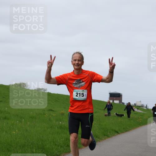 04.05.2025 - 8. Wedeler Halbmarathon Yannick Fuchs http://msf.ph/oto/7830476 04.05.2025 11:38:47 Laufen 215 meine-sportfotos.de