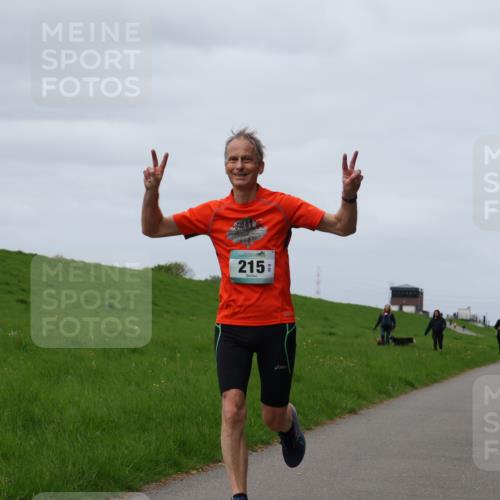 04.05.2025 - 8. Wedeler Halbmarathon Yannick Fuchs http://msf.ph/oto/7830486 04.05.2025 11:38:48 Laufen 215 meine-sportfotos.de
