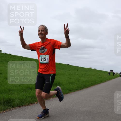 04.05.2025 - 8. Wedeler Halbmarathon Yannick Fuchs http://msf.ph/oto/7830534 04.05.2025 11:38:50 Laufen 215 meine-sportfotos.de