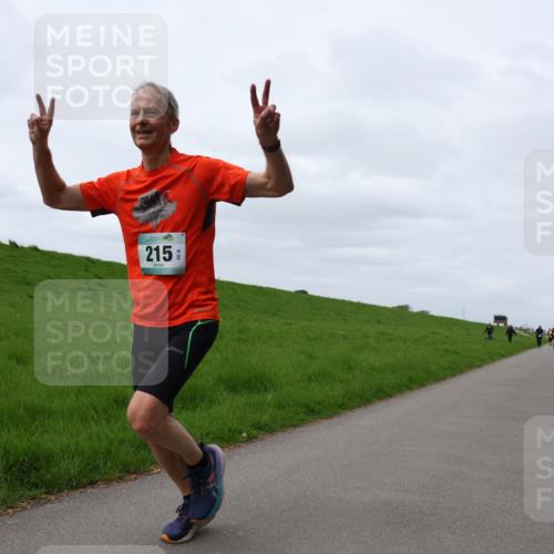 04.05.2025 - 8. Wedeler Halbmarathon Yannick Fuchs http://msf.ph/oto/7830538 04.05.2025 11:38:50 Laufen 215 meine-sportfotos.de