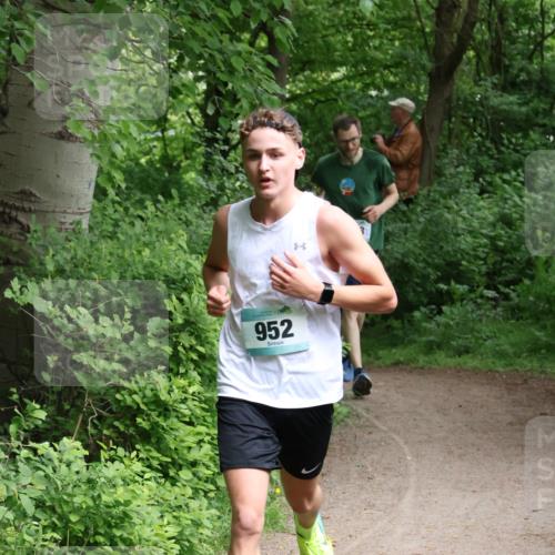 04.05.2025 - 8. Wedeler Halbmarathon Lena Gebhardt http://msf.ph/oto/7830616 04.05.2025 11:15:03 Laufen 952 meine-sportfotos.de