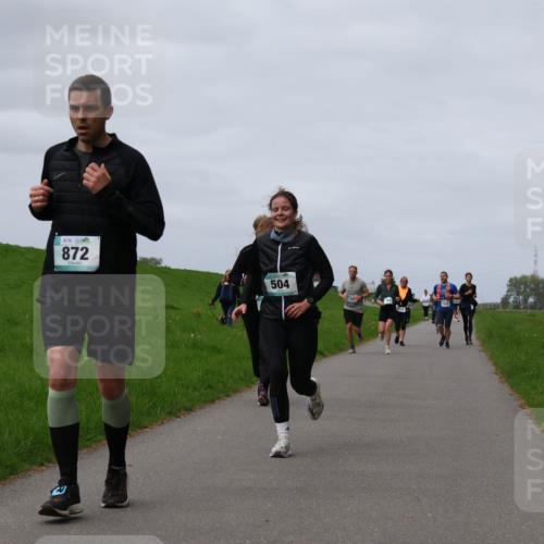 04.05.2025 - 8. Wedeler Halbmarathon Yannick Fuchs http://msf.ph/oto/7830646 04.05.2025 11:39:06 Laufen 8, 10, 872, 504 meine-sportfotos.de
