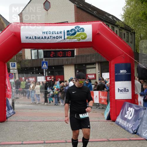 04.05.2025 - 8. Wedeler Halbmarathon Felixshl http://msf.ph/oto/7830670 04.05.2025 12:10:16 Ziel 179 meine-sportfotos.de