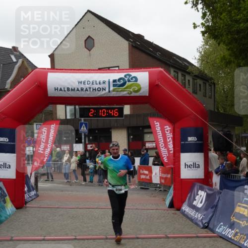 04.05.2025 - 8. Wedeler Halbmarathon Felixshl http://msf.ph/oto/7830798 04.05.2025 12:10:43 Ziel 896 meine-sportfotos.de