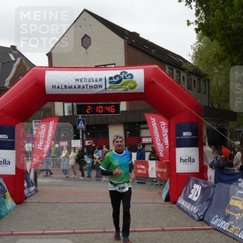 04.05.2025 - 8. Wedeler Halbmarathon Felixshl http://msf.ph/oto/7830819 04.05.2025 12:10:44 Ziel 896 meine-sportfotos.de