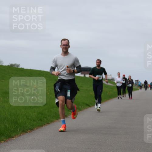 04.05.2025 - 8. Wedeler Halbmarathon Yannick Fuchs http://msf.ph/oto/7830914 04.05.2025 11:39:29 Laufen  meine-sportfotos.de