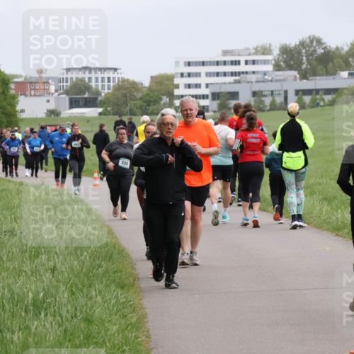 04.05.2025 - 8. Wedeler Halbmarathon Yannick Fuchs http://msf.ph/oto/7830948 04.05.2025 11:19:43 Laufen 10000, 225 meine-sportfotos.de