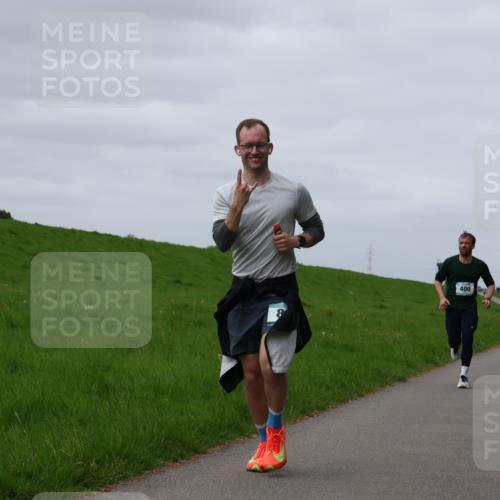 04.05.2025 - 8. Wedeler Halbmarathon Yannick Fuchs http://msf.ph/oto/7830958 04.05.2025 11:39:30 Laufen 400 meine-sportfotos.de