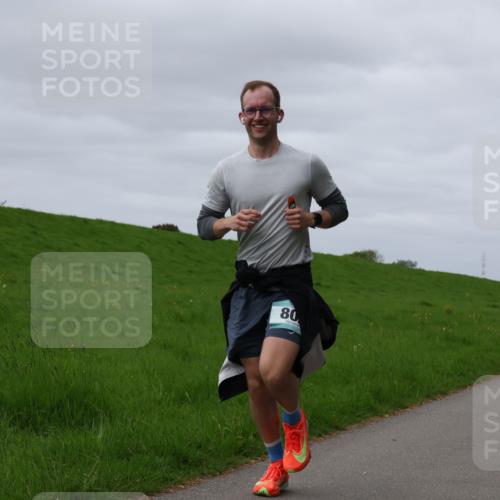 04.05.2025 - 8. Wedeler Halbmarathon Yannick Fuchs http://msf.ph/oto/7830985 04.05.2025 11:39:31 Laufen 80, 400 meine-sportfotos.de
