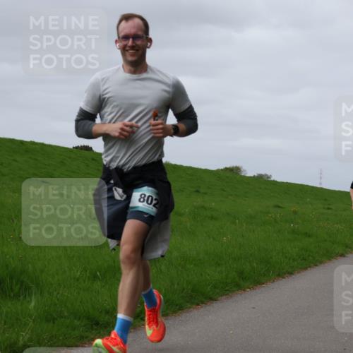 04.05.2025 - 8. Wedeler Halbmarathon Yannick Fuchs http://msf.ph/oto/7830989 04.05.2025 11:39:31 Laufen 802, 400 meine-sportfotos.de