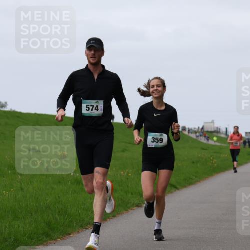 04.05.2025 - 8. Wedeler Halbmarathon Yannick Fuchs http://msf.ph/oto/7831014 04.05.2025 11:19:49 Laufen 574, 359 meine-sportfotos.de