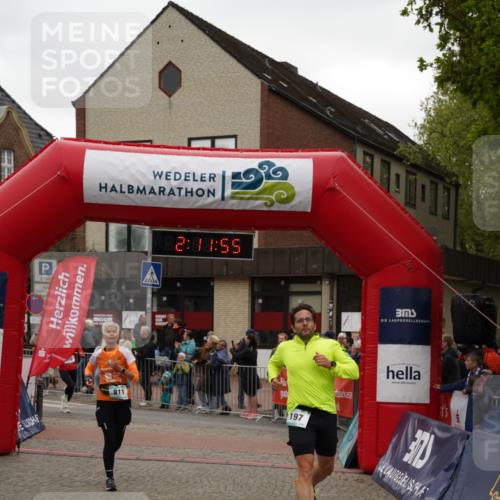 04.05.2025 - 8. Wedeler Halbmarathon Felixshl http://msf.ph/oto/7831272 04.05.2025 12:11:53 Ziel 197, 811, 819 meine-sportfotos.de