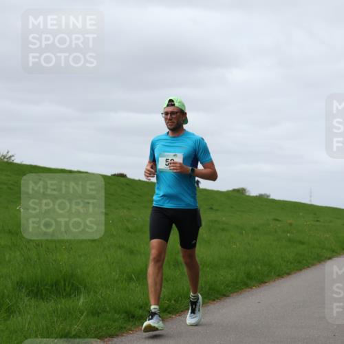 04.05.2025 - 8. Wedeler Halbmarathon Yannick Fuchs http://msf.ph/oto/7831361 04.05.2025 11:40:08 Laufen  meine-sportfotos.de