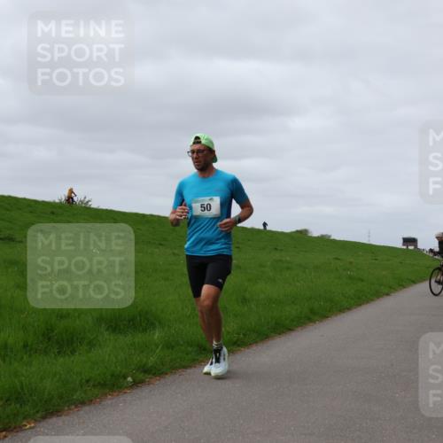 04.05.2025 - 8. Wedeler Halbmarathon Yannick Fuchs http://msf.ph/oto/7831372 04.05.2025 11:40:08 Laufen 50 meine-sportfotos.de