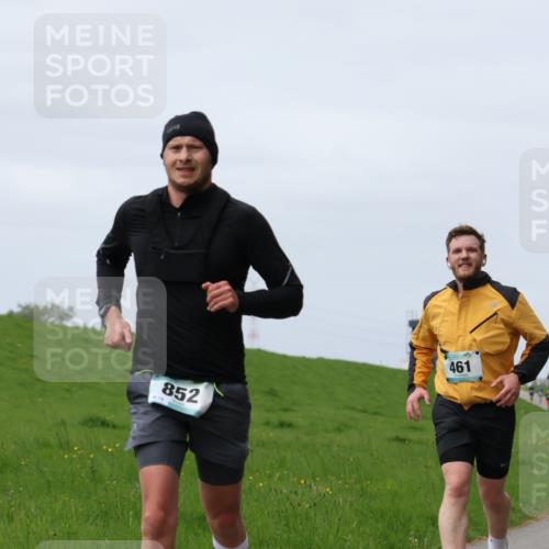 04.05.2025 - 8. Wedeler Halbmarathon Yannick Fuchs http://msf.ph/oto/7831432 04.05.2025 11:40:28 Laufen 852, 74, 461 meine-sportfotos.de