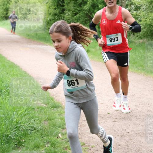 04.05.2025 - 8. Wedeler Halbmarathon Lena Gebhardt http://msf.ph/oto/7831480 04.05.2025 11:18:06 Laufen 861, 993 meine-sportfotos.de