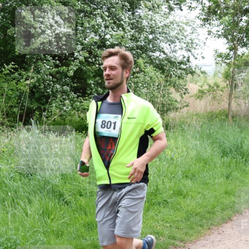 04.05.2025 - 8. Wedeler Halbmarathon Lena Gebhardt http://msf.ph/oto/7831548 04.05.2025 11:18:12 Laufen 801 meine-sportfotos.de