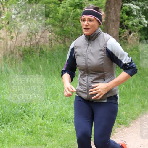 04.05.2025 - 8. Wedeler Halbmarathon Lena Gebhardt http://msf.ph/oto/7831563 04.05.2025 11:18:13 Laufen  meine-sportfotos.de