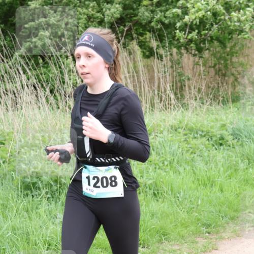 04.05.2025 - 8. Wedeler Halbmarathon Lena Gebhardt http://msf.ph/oto/7831834 04.05.2025 11:18:47 Laufen 56, 1208, 152 meine-sportfotos.de