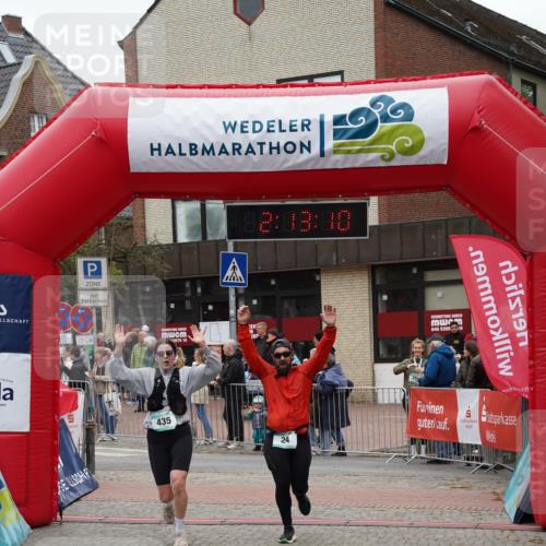 04.05.2025 - 8. Wedeler Halbmarathon Felixshl http://msf.ph/oto/7831867 04.05.2025 12:13:08 Ziel 24, 272, 435 meine-sportfotos.de