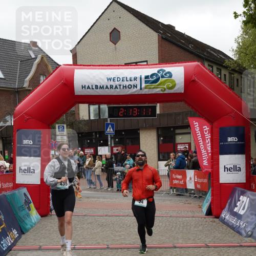 04.05.2025 - 8. Wedeler Halbmarathon Felixshl http://msf.ph/oto/7831923 04.05.2025 12:13:09 Ziel 24, 272, 435 meine-sportfotos.de