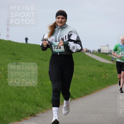 04.05.2025 - 8. Wedeler Halbmarathon Yannick Fuchs http://msf.ph/oto/7831941 04.05.2025 11:40:54 Laufen 726, 873 meine-sportfotos.de