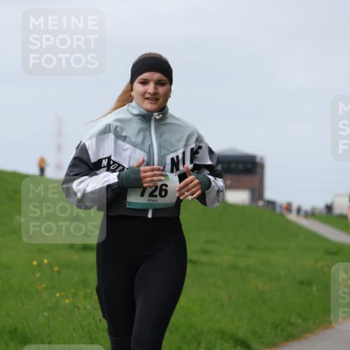 04.05.2025 - 8. Wedeler Halbmarathon Yannick Fuchs http://msf.ph/oto/7831951 04.05.2025 11:40:55 Laufen 726, 973 meine-sportfotos.de