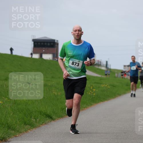 04.05.2025 - 8. Wedeler Halbmarathon Yannick Fuchs http://msf.ph/oto/7832020 04.05.2025 11:40:59 Laufen 873 meine-sportfotos.de