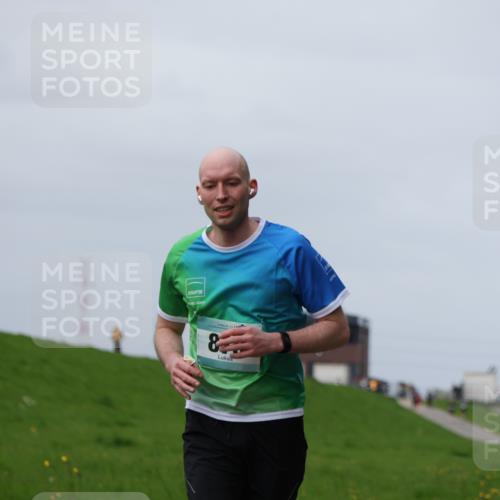 04.05.2025 - 8. Wedeler Halbmarathon Yannick Fuchs http://msf.ph/oto/7832090 04.05.2025 11:41:01 Laufen  meine-sportfotos.de