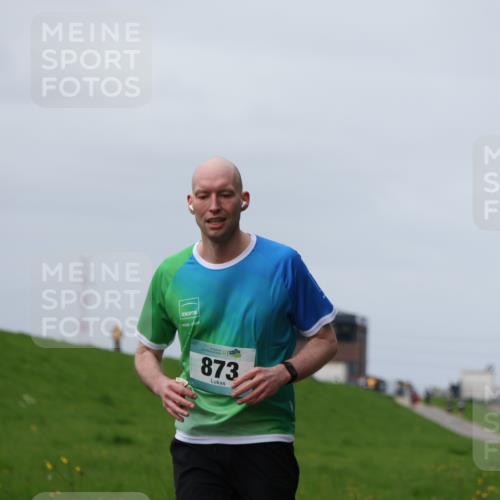 04.05.2025 - 8. Wedeler Halbmarathon Yannick Fuchs http://msf.ph/oto/7832092 04.05.2025 11:41:01 Laufen 873 meine-sportfotos.de