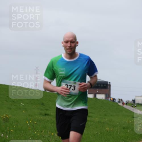 04.05.2025 - 8. Wedeler Halbmarathon Yannick Fuchs http://msf.ph/oto/7832098 04.05.2025 11:41:02 Laufen 373, 585 meine-sportfotos.de
