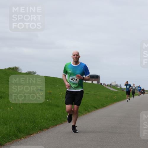 04.05.2025 - 8. Wedeler Halbmarathon Yannick Fuchs http://msf.ph/oto/7832110 04.05.2025 11:41:02 Laufen 873 meine-sportfotos.de