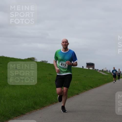 04.05.2025 - 8. Wedeler Halbmarathon Yannick Fuchs http://msf.ph/oto/7832119 04.05.2025 11:41:03 Laufen 873 meine-sportfotos.de