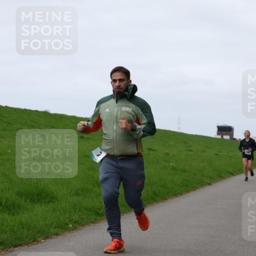 04.05.2025 - 8. Wedeler Halbmarathon Yannick Fuchs http://msf.ph/oto/7832177 04.05.2025 11:20:53 Laufen  meine-sportfotos.de