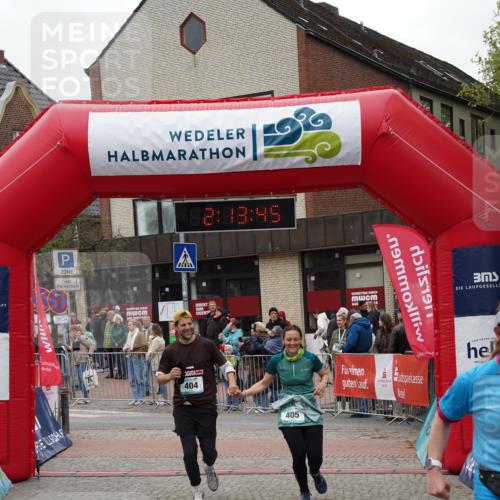 04.05.2025 - 8. Wedeler Halbmarathon Felixshl http://msf.ph/oto/7832247 04.05.2025 12:13:43 Ziel 404, 405, 409 meine-sportfotos.de