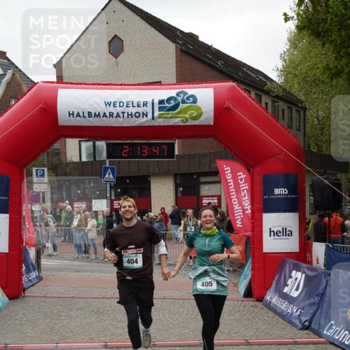 04.05.2025 - 8. Wedeler Halbmarathon Felixshl http://msf.ph/oto/7832267 04.05.2025 12:13:44 Ziel 404, 405, 409 meine-sportfotos.de