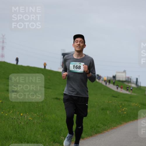 04.05.2025 - 8. Wedeler Halbmarathon Yannick Fuchs http://msf.ph/oto/7832269 04.05.2025 11:41:15 Laufen 168 meine-sportfotos.de
