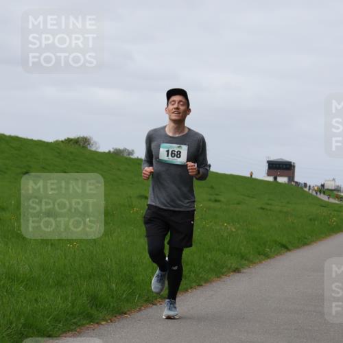 04.05.2025 - 8. Wedeler Halbmarathon Yannick Fuchs http://msf.ph/oto/7832313 04.05.2025 11:41:18 Laufen 168 meine-sportfotos.de
