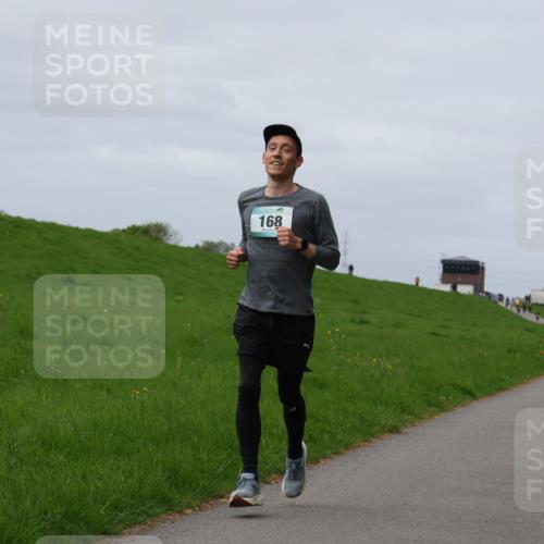 04.05.2025 - 8. Wedeler Halbmarathon Yannick Fuchs http://msf.ph/oto/7832318 04.05.2025 11:41:18 Laufen 168 meine-sportfotos.de