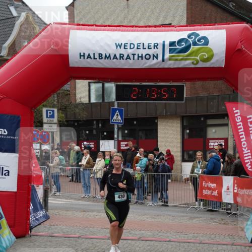 04.05.2025 - 8. Wedeler Halbmarathon Felixshl http://msf.ph/oto/7832323 04.05.2025 12:13:54 Ziel 430 meine-sportfotos.de