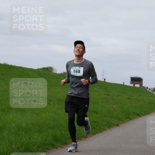 04.05.2025 - 8. Wedeler Halbmarathon Yannick Fuchs http://msf.ph/oto/7832324 04.05.2025 11:41:18 Laufen 168 meine-sportfotos.de