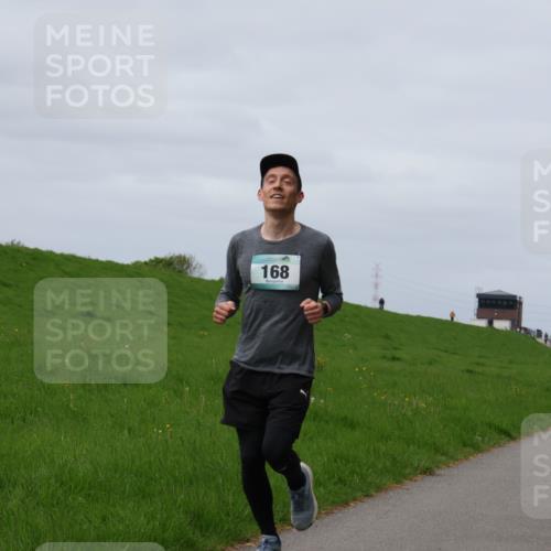 04.05.2025 - 8. Wedeler Halbmarathon Yannick Fuchs http://msf.ph/oto/7832326 04.05.2025 11:41:18 Laufen 168 meine-sportfotos.de