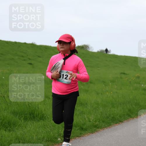 04.05.2025 - 8. Wedeler Halbmarathon Yannick Fuchs http://msf.ph/oto/7832406 04.05.2025 11:21:09 Laufen 12 meine-sportfotos.de