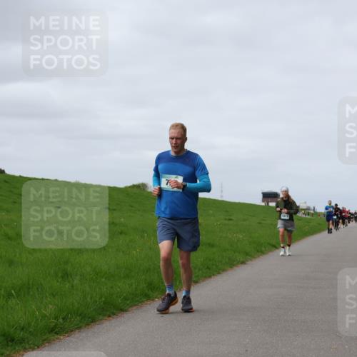 04.05.2025 - 8. Wedeler Halbmarathon Yannick Fuchs http://msf.ph/oto/7832506 04.05.2025 11:41:30 Laufen 1013 meine-sportfotos.de