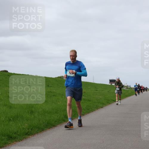 04.05.2025 - 8. Wedeler Halbmarathon Yannick Fuchs http://msf.ph/oto/7832508 04.05.2025 11:41:30 Laufen 72, 1013 meine-sportfotos.de